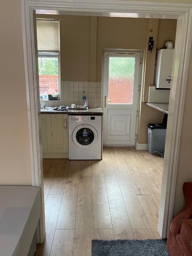 Pc Lodge Kingswood St Preston R1 エクステリア 写真